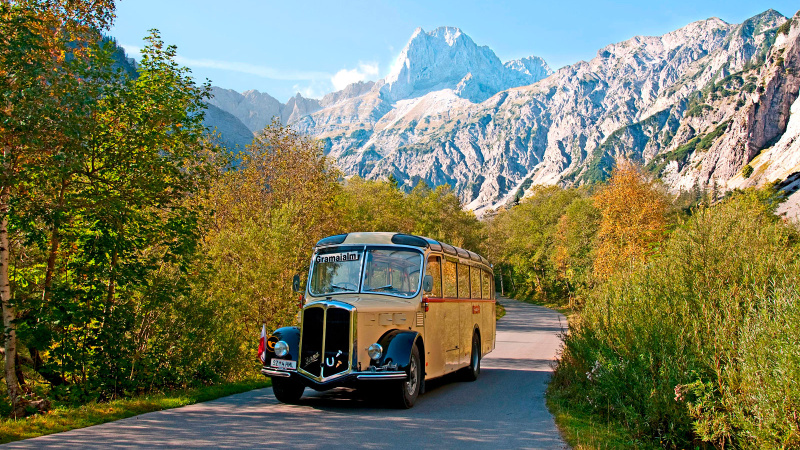 Nostalgiebus in die Karwendeltäler
