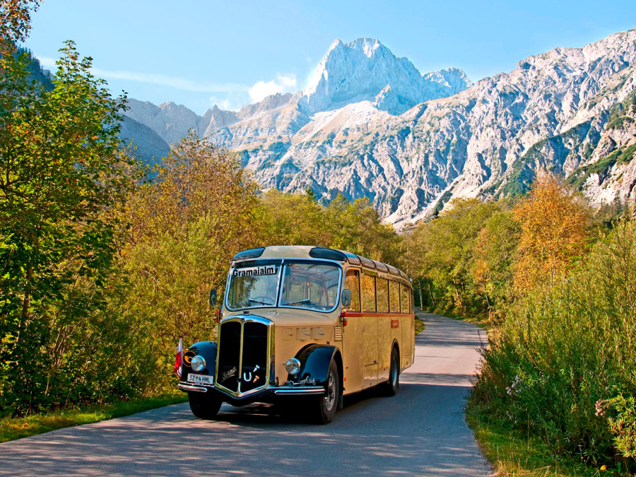 Nostalgiebus in die Karwendeltäler